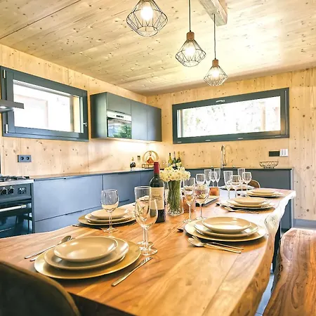 Des Freinets : Proche Centre De Et Au Calme Chalet Châtel