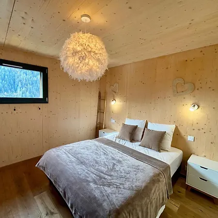 Des Freinets : Proche Centre De Et Au Calme Chalet *